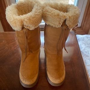 🦊Ugg EUC. Perfect and durable winter boot. Comfortable to wear.